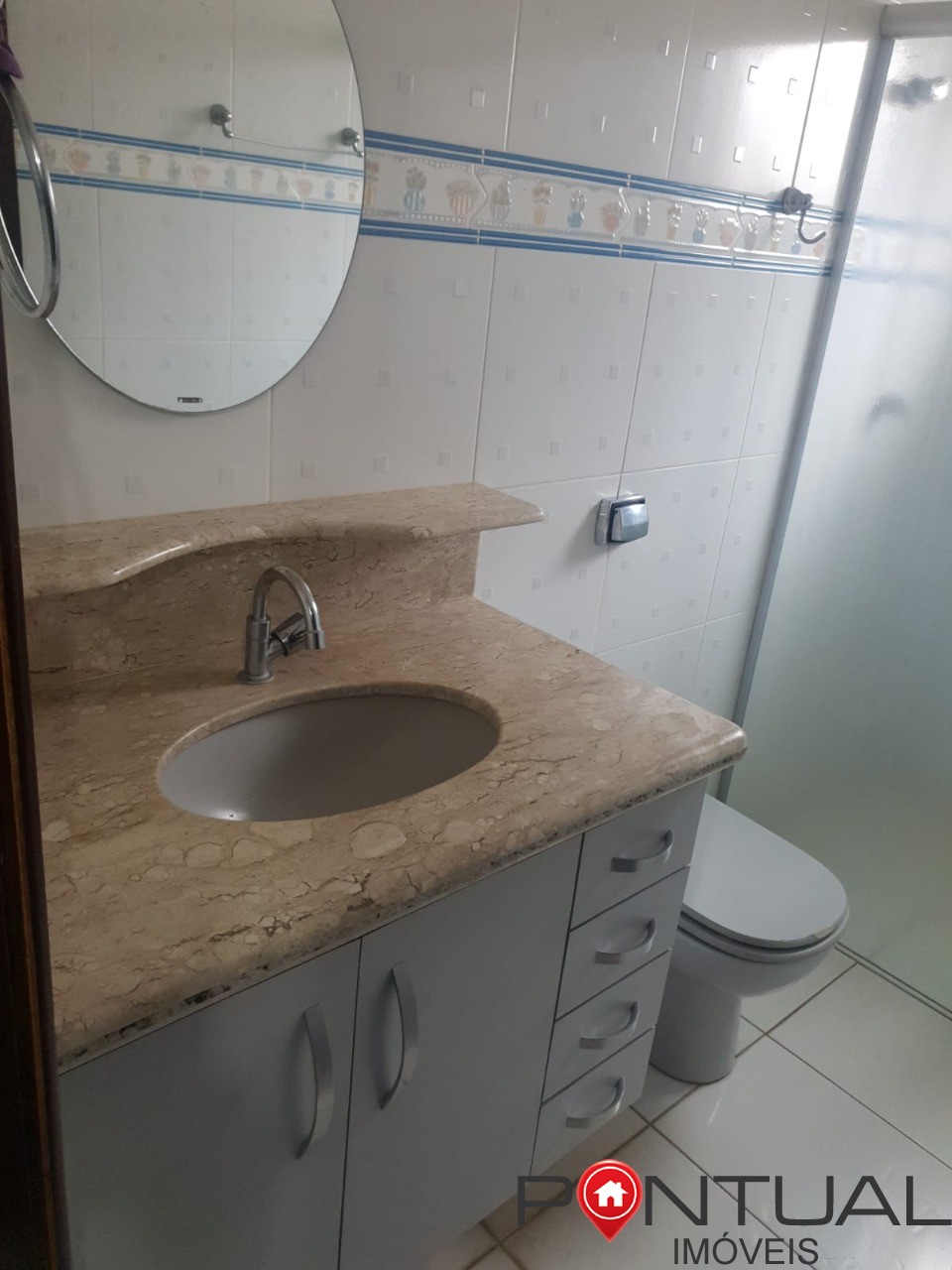 Casa à Venda Professor José Augusto Marília SP - 3 Quartos 1 Suíte - R$ 480.000 Negociável - 170m² com Edícula. Compre com imobiliária Pontual Marília