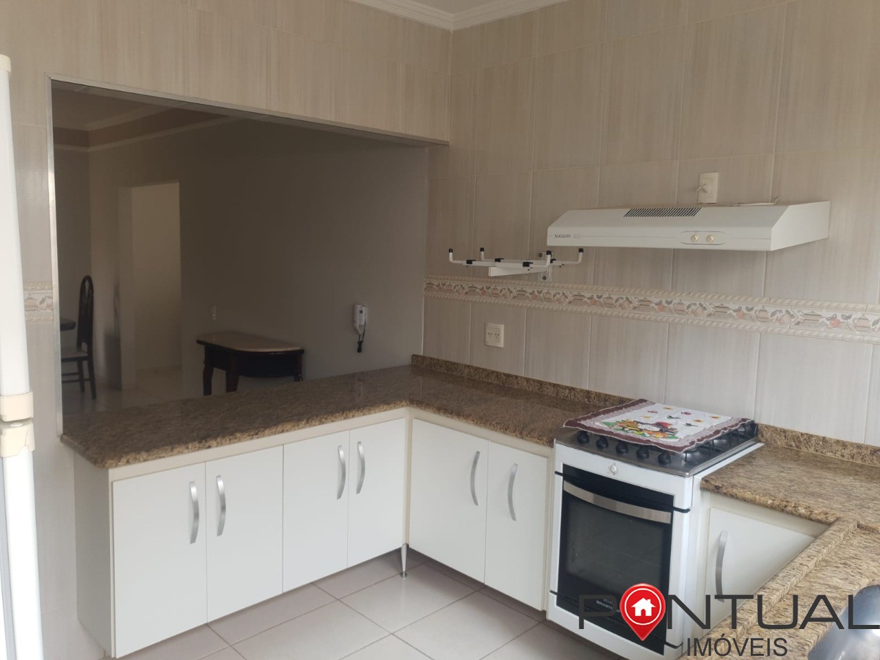 Casa à Venda Professor José Augusto Marília SP - 3 Quartos 1 Suíte - R$ 480.000 Negociável - 170m² com Edícula. Compre com imobiliária Pontual Marília