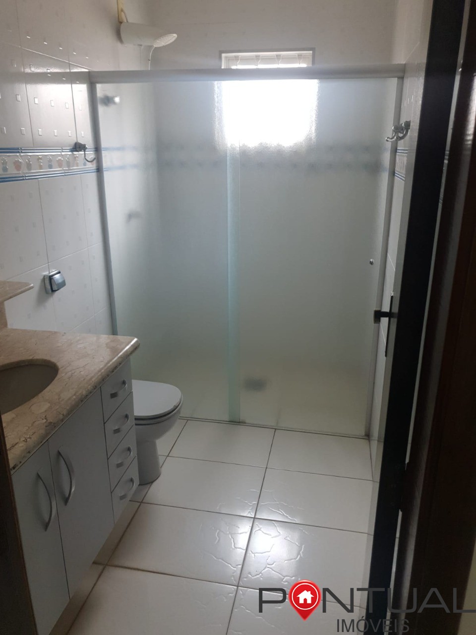 Casa à Venda Professor José Augusto Marília SP - 3 Quartos 1 Suíte - R$ 480.000 Negociável - 170m² com Edícula. Compre com imobiliária Pontual Marília