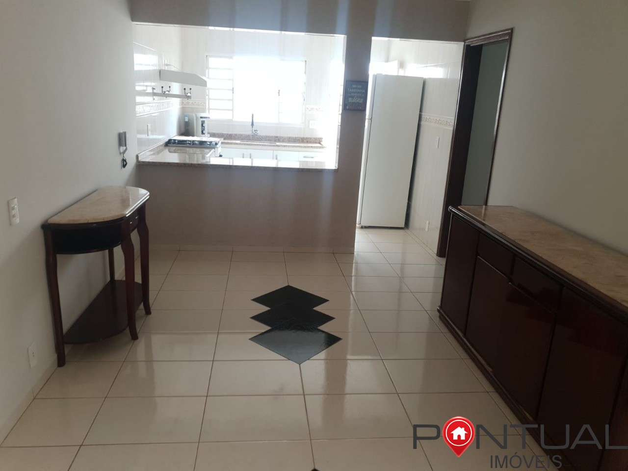 Casa à Venda Professor José Augusto Marília SP - 3 Quartos 1 Suíte - R$ 480.000 Negociável - 170m² com Edícula. Compre com imobiliária Pontual Marília