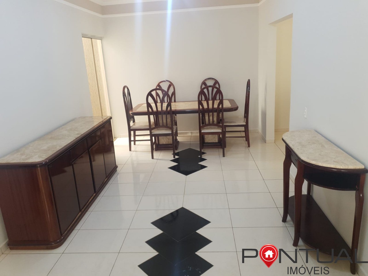 Casa à Venda Professor José Augusto Marília SP - 3 Quartos 1 Suíte - R$ 480.000 Negociável - 170m² com Edícula. Compre com imobiliária Pontual Marília