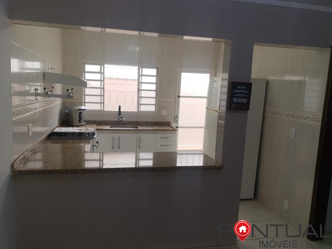 Casa à Venda Professor José Augusto Marília SP - 3 Quartos 1 Suíte - R$ 480.000 Negociável - 170m² com Edícula. Compre com imobiliária Pontual Marília