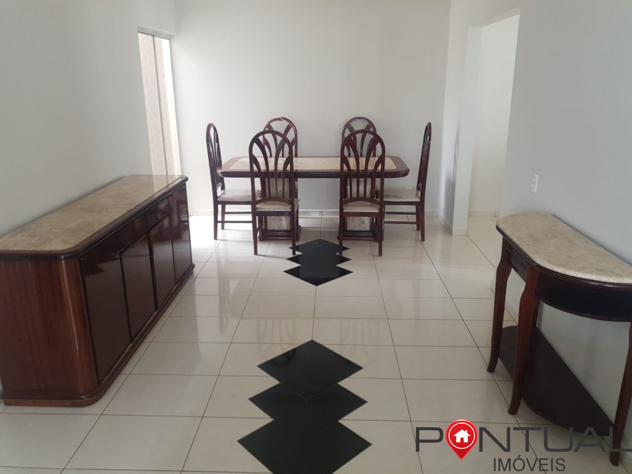 Casa à Venda Professor José Augusto Marília SP - 3 Quartos 1 Suíte - R$ 480.000 Negociável - 170m² com Edícula. Compre com imobiliária Pontual Marília