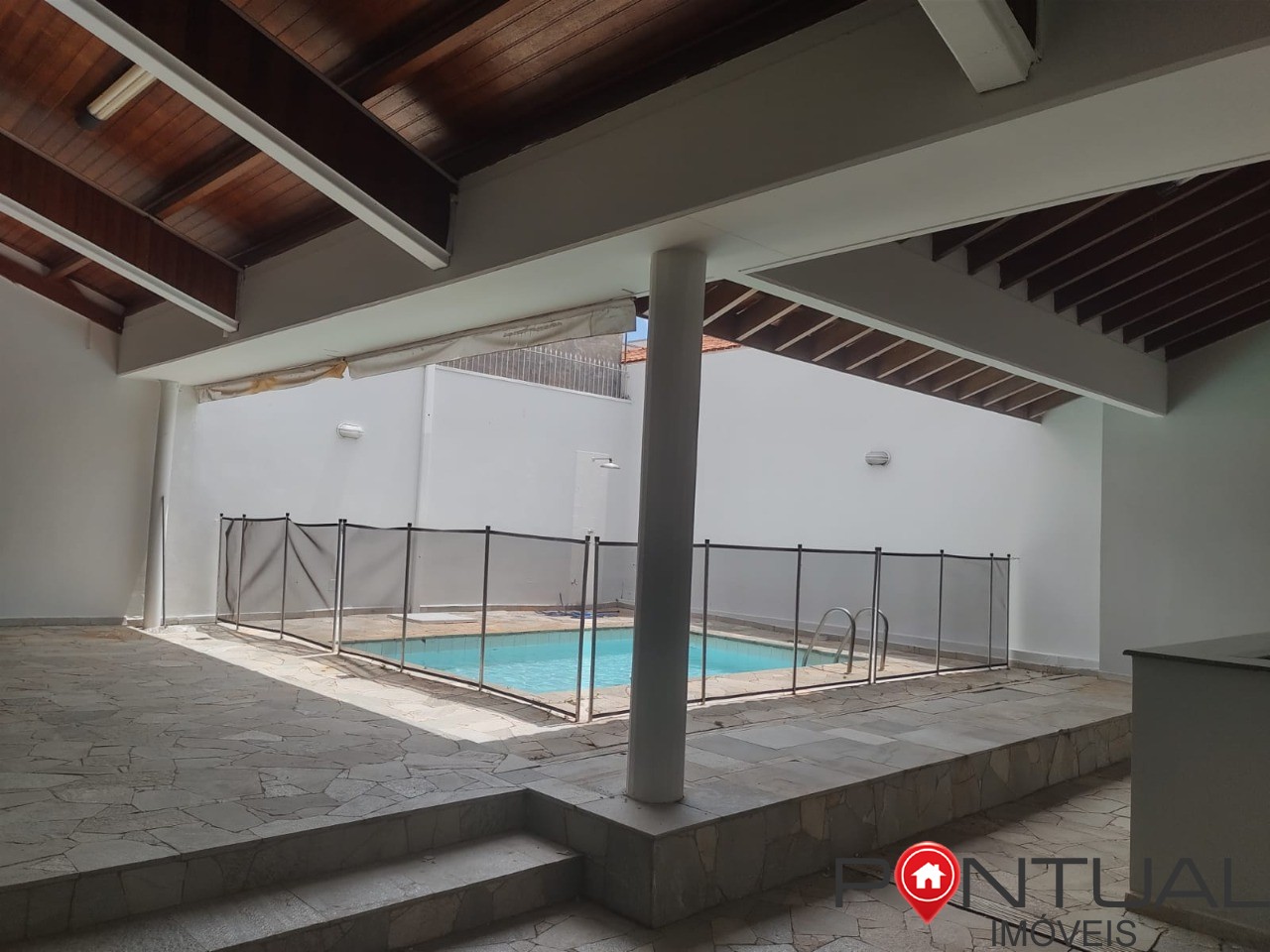 Casa à venda jardim maria izabel 3 quartos suíte área gourme