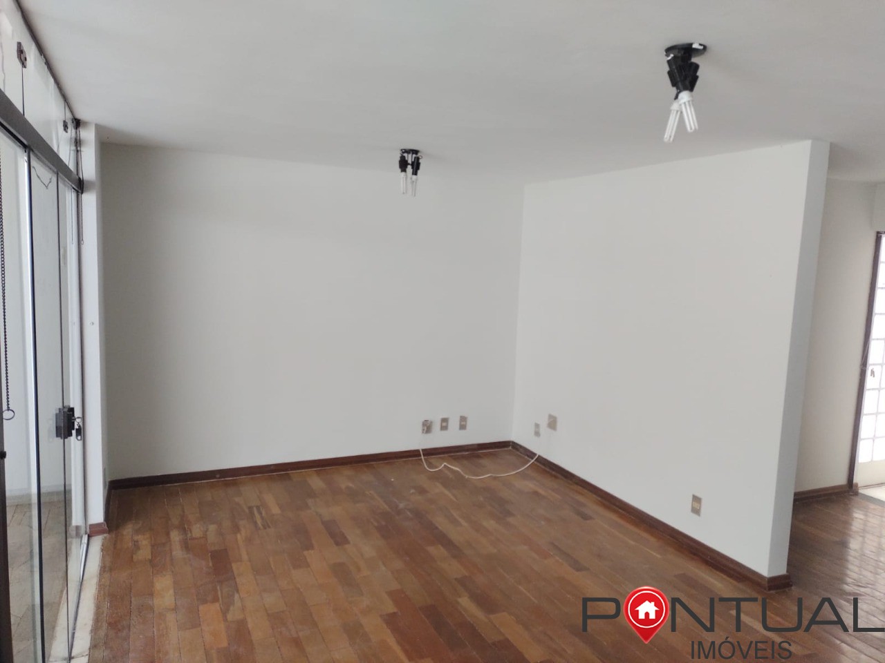 Casa à Venda Jardim Maria Izabel 3 Quartos Suíte Área Gourmet R$ 1.200.000 - Alto Padrão! Pontual Imóveis sua imobiliária em Marília