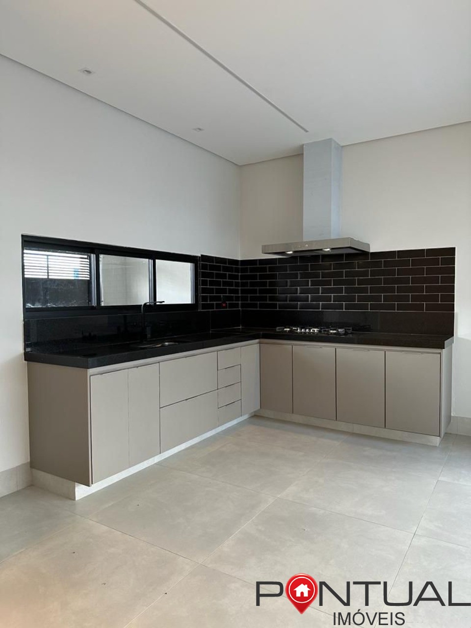 Casa à Venda Jardim Florença Marília SP - 3 Quartos 1 Suíte - R$ 940.000 - 199m² Construídos - Aceita Permuta