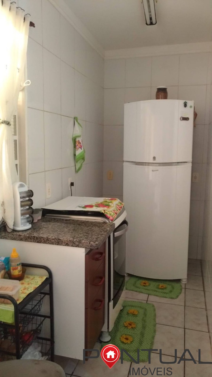 Casa à venda em marília na região do jardim bandeirantes. Ve