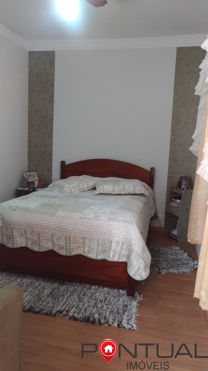 Casa à venda em marília na região do jardim bandeirantes. Ve