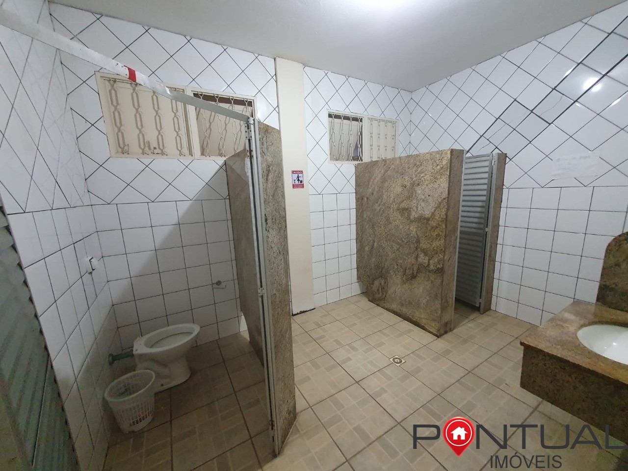 Salão para alugar no Jardim Santa Antonieta em Marília-SP. Venha conhecer!
