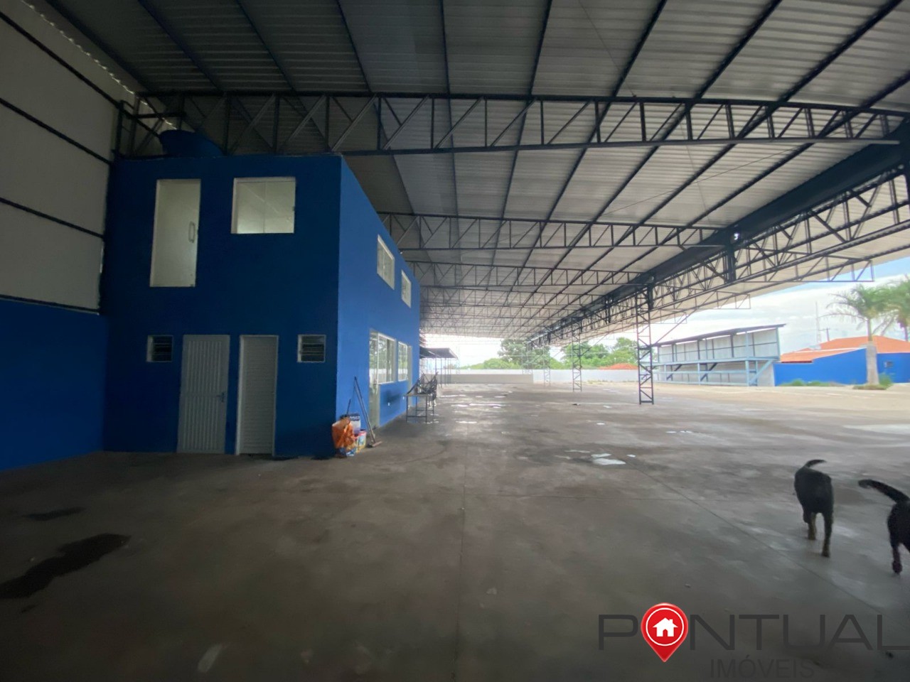Barracão 4.000 m² br-153 marília para venda e locação agende