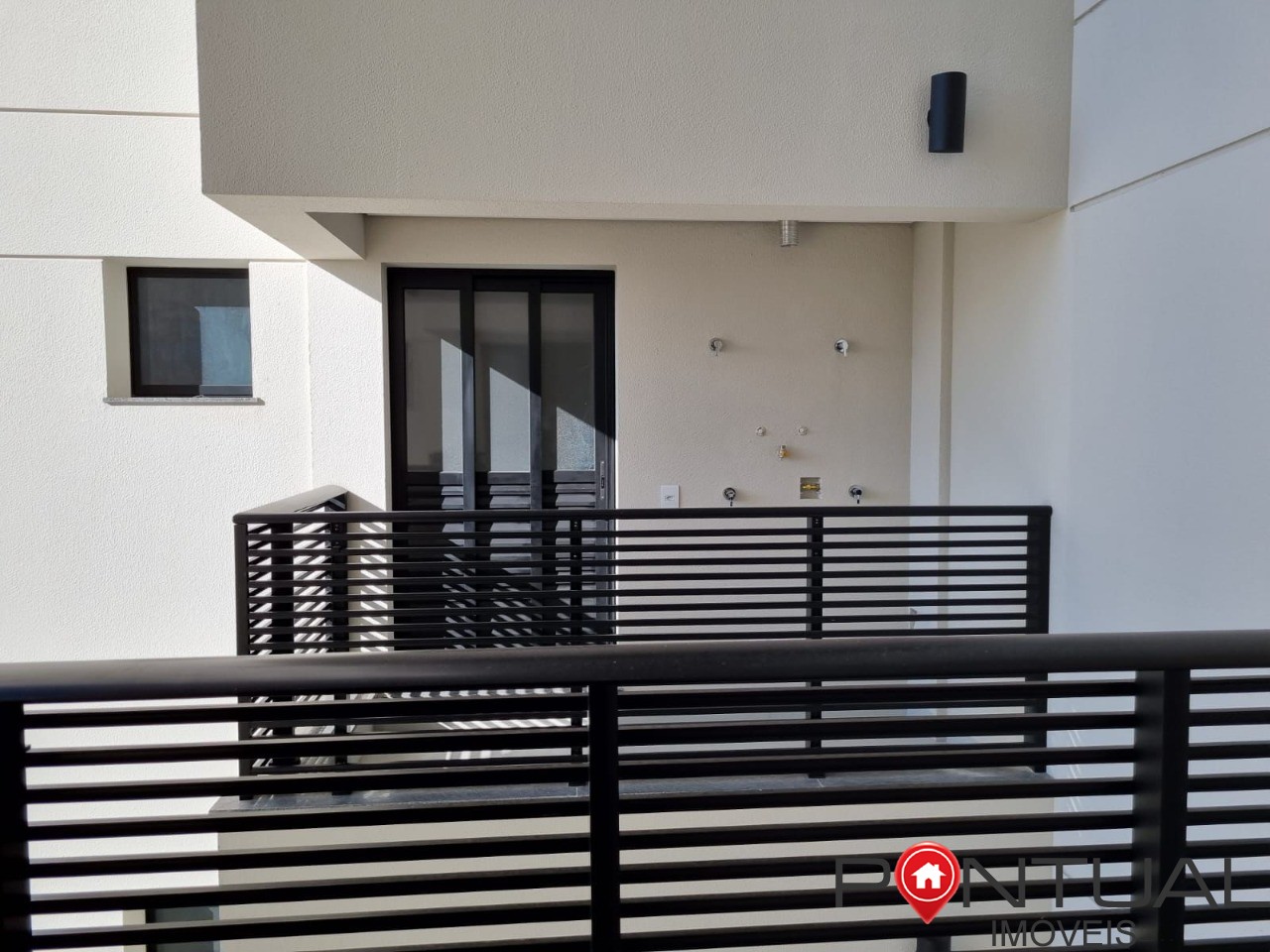 Apartamento de 3 quartos com suíte e 2 vagas na cidade de Marília-SP, bairro Barbosa: saiba mais!