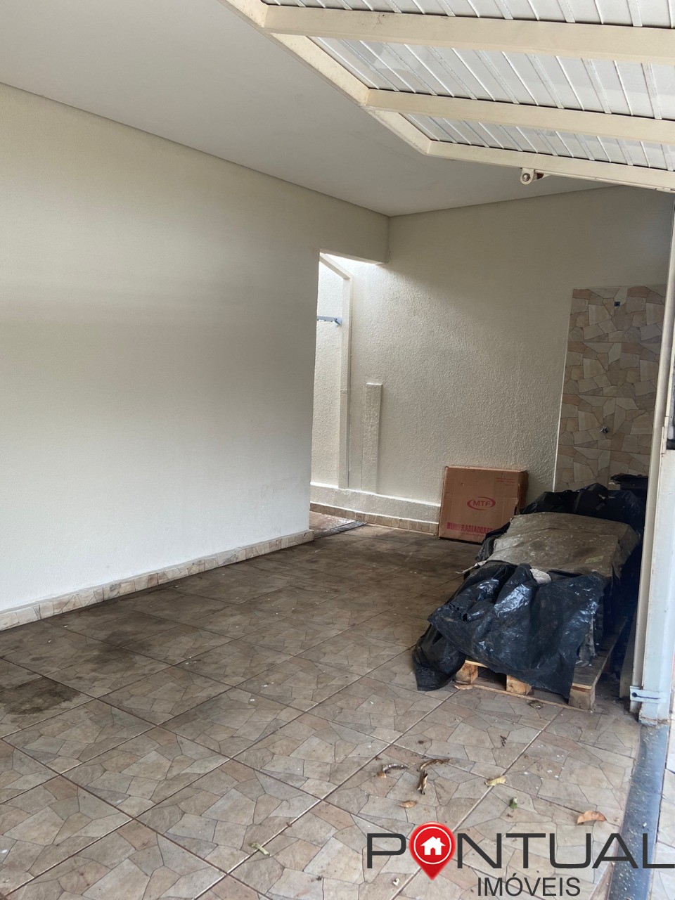 Casa para locação no Jardim América em Marília-SP: 3 quartos, 1 suíte, sala, banheiro e vaga de garagem!