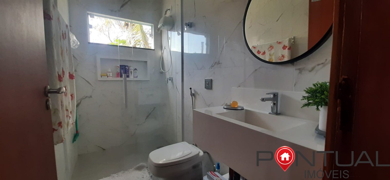 Imperdível oportunidade de adquirir casa com 3 quartos e 3 v