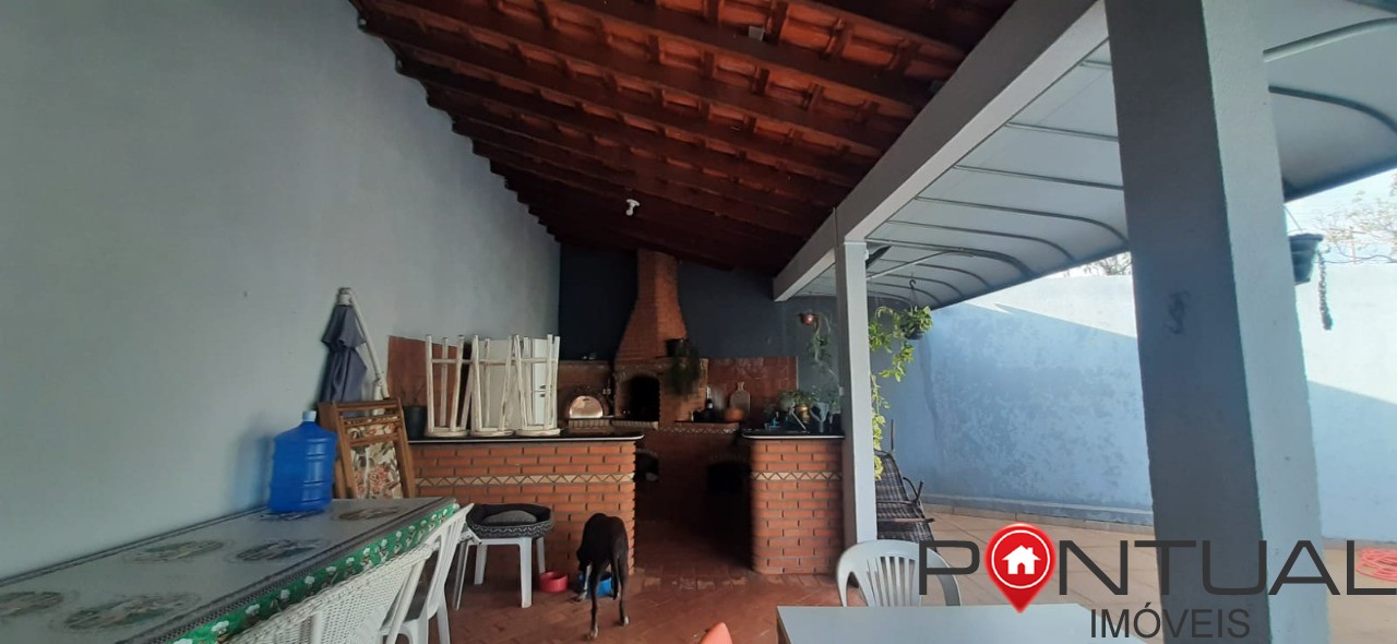 Imperdível oportunidade de adquirir casa com 3 quartos e 3 v