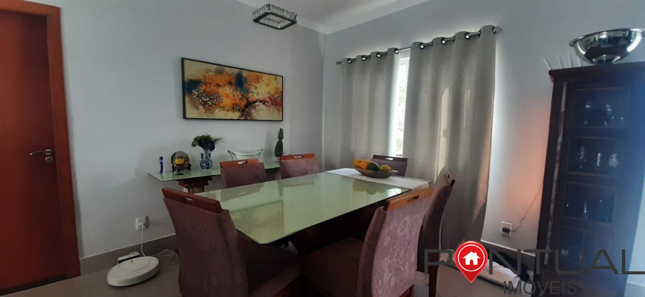 Imperdível oportunidade de adquirir casa com 3 quartos e 3 v