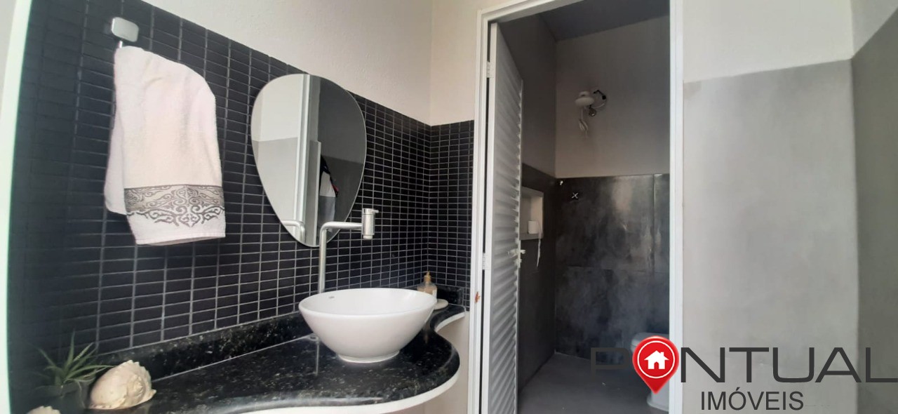 Imperdível oportunidade de adquirir casa com 3 quartos e 3 vagas de garagem em Marília-SP, Parque Residencial Santa Gertrudes!