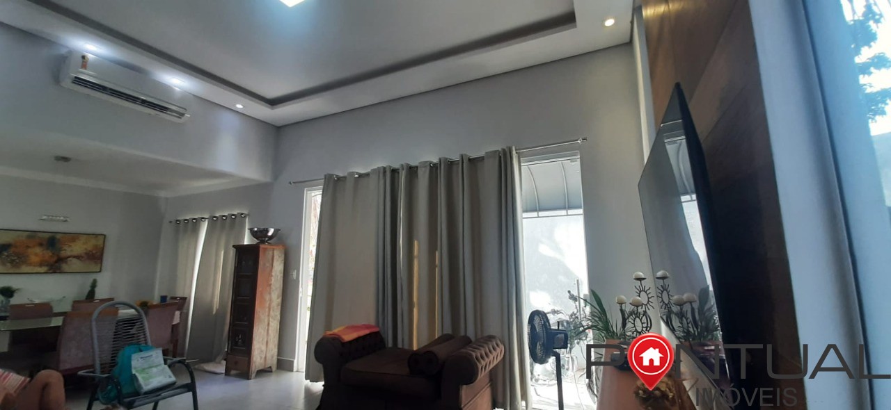 Imperdível oportunidade de adquirir casa com 3 quartos e 3 v
