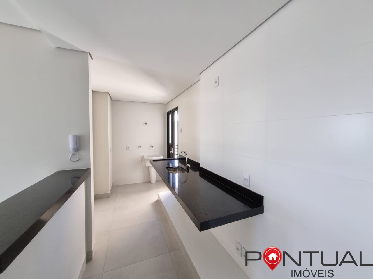 Apartamento de 3 quartos com suíte e 2 vagas na cidade de Marília-SP, bairro Barbosa: saiba mais!