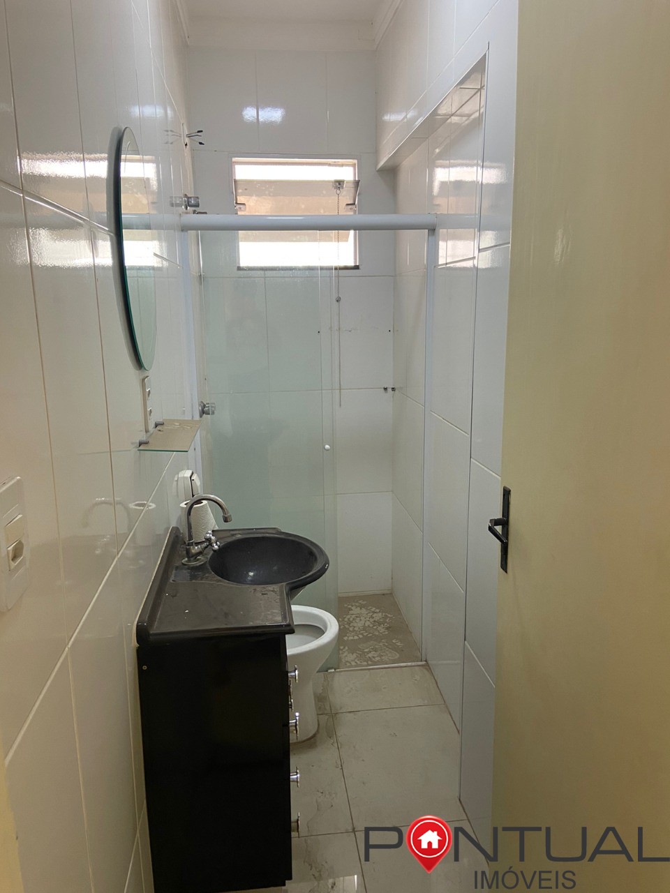 Casa para locação no Jardim América em Marília-SP: 3 quartos, 1 suíte, sala, banheiro e vaga de garagem!