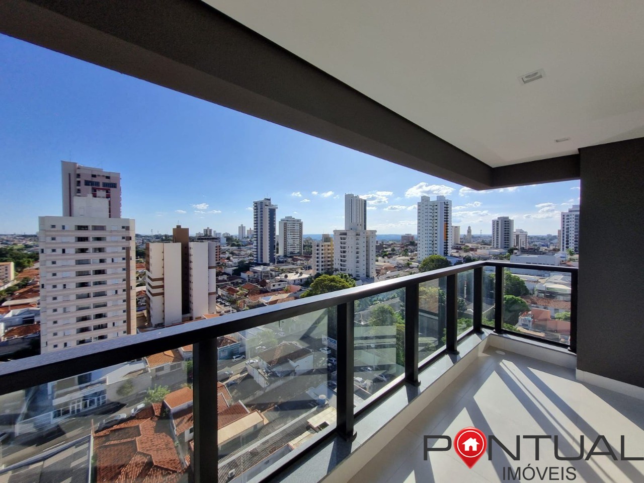 Apartamento de 3 quartos com suíte e 2 vagas na cidade de Marília-SP, bairro Barbosa: saiba mais!