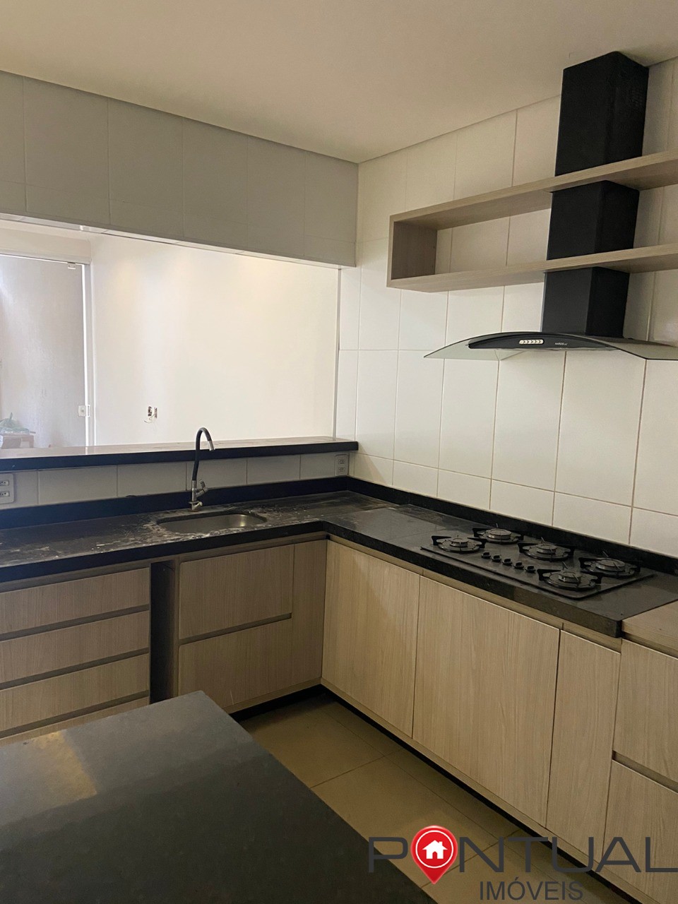 Casa para locação no Jardim América em Marília-SP: 3 quartos, 1 suíte, sala, banheiro e vaga de garagem!