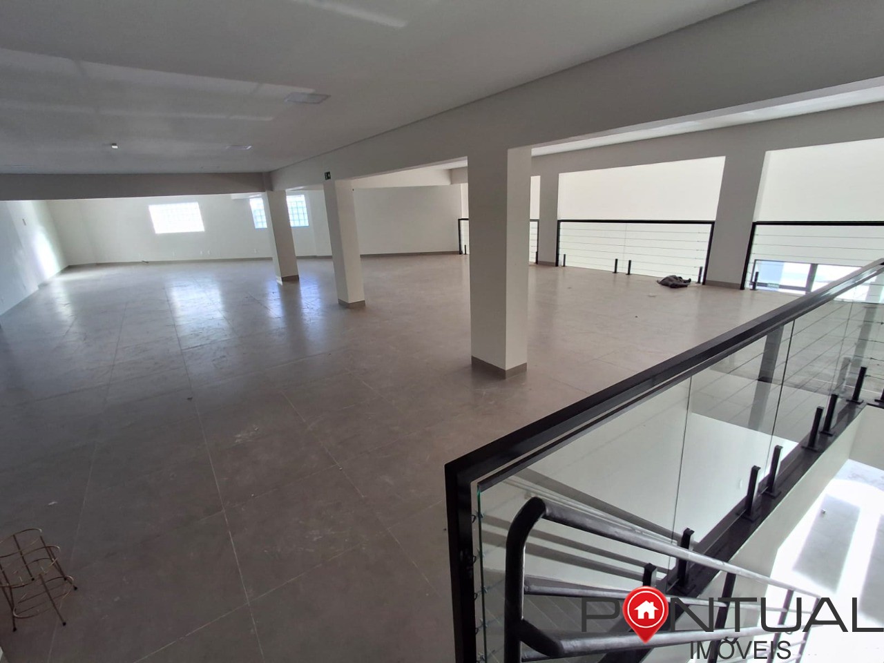 Salão Comercial de Alto Padrão para alugar em Marília-SP, no Residencial Vale Verde. Venha conferir!