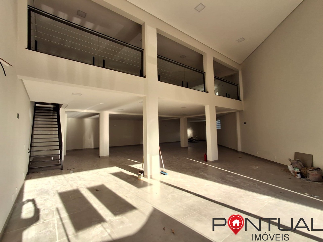 Salão Comercial de Alto Padrão para alugar em Marília-SP, no Residencial Vale Verde. Venha conferir!