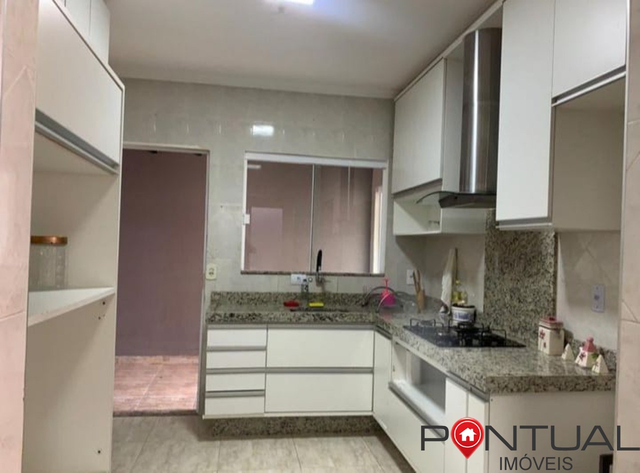 Casa à venda em marília-sp no bairro palmital. Confira!