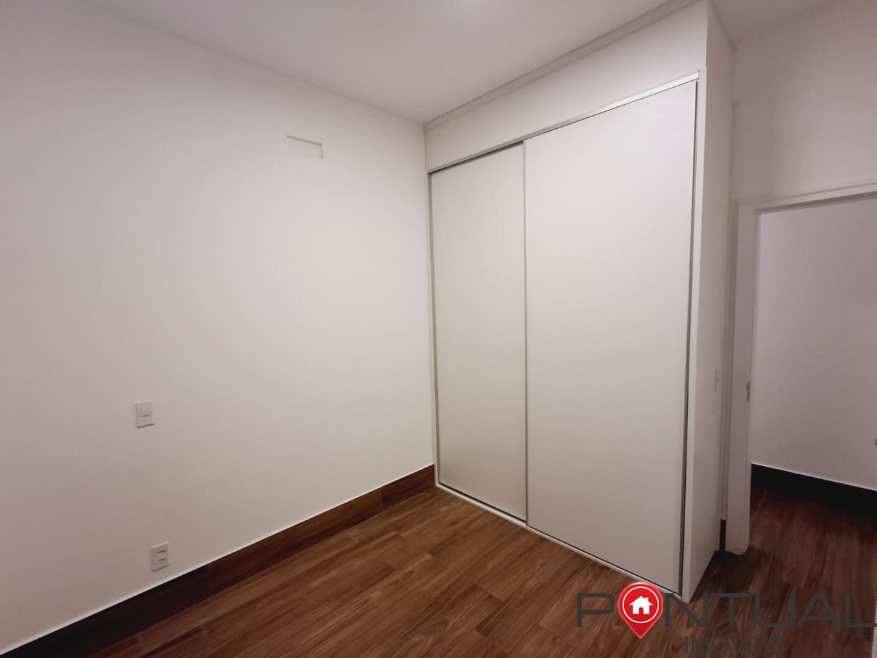 Casa venda em marília de 3 suítes condomínio esmeralda resid