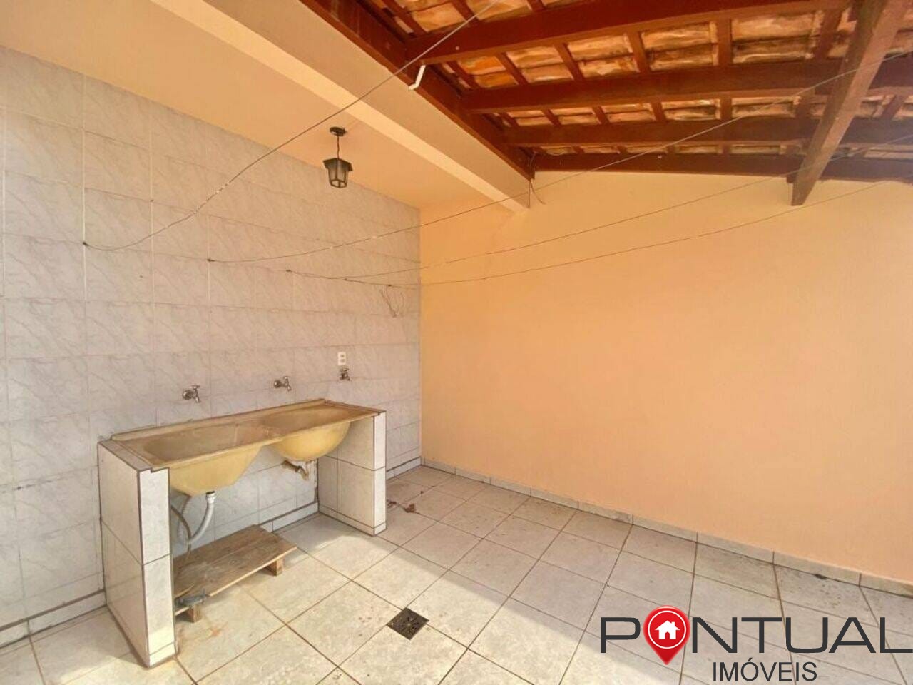 Casa a venda de 3 quartos 1 suíte bairro bassan marília - ve