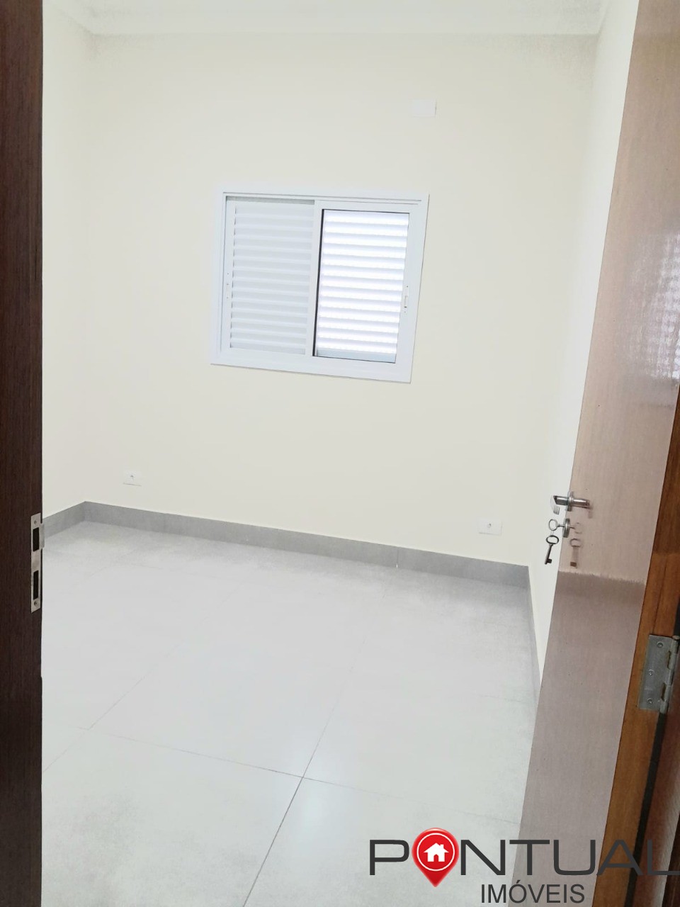 Casa nova à venda em Marília, próxima ao centro. Agende uma visita com sua imobiliária em Marília de confiança Pontual Imóveis