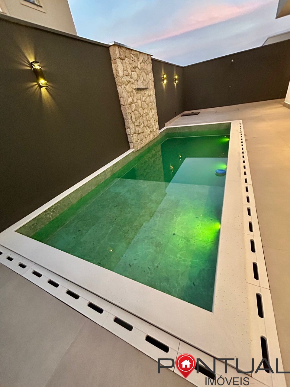 Casa à venda Marília Terras da Fazenda Casa luxo piscina 3 suítes closet aceita permuta Pontual Imóveis - sua imobiliária em Marília de confiança