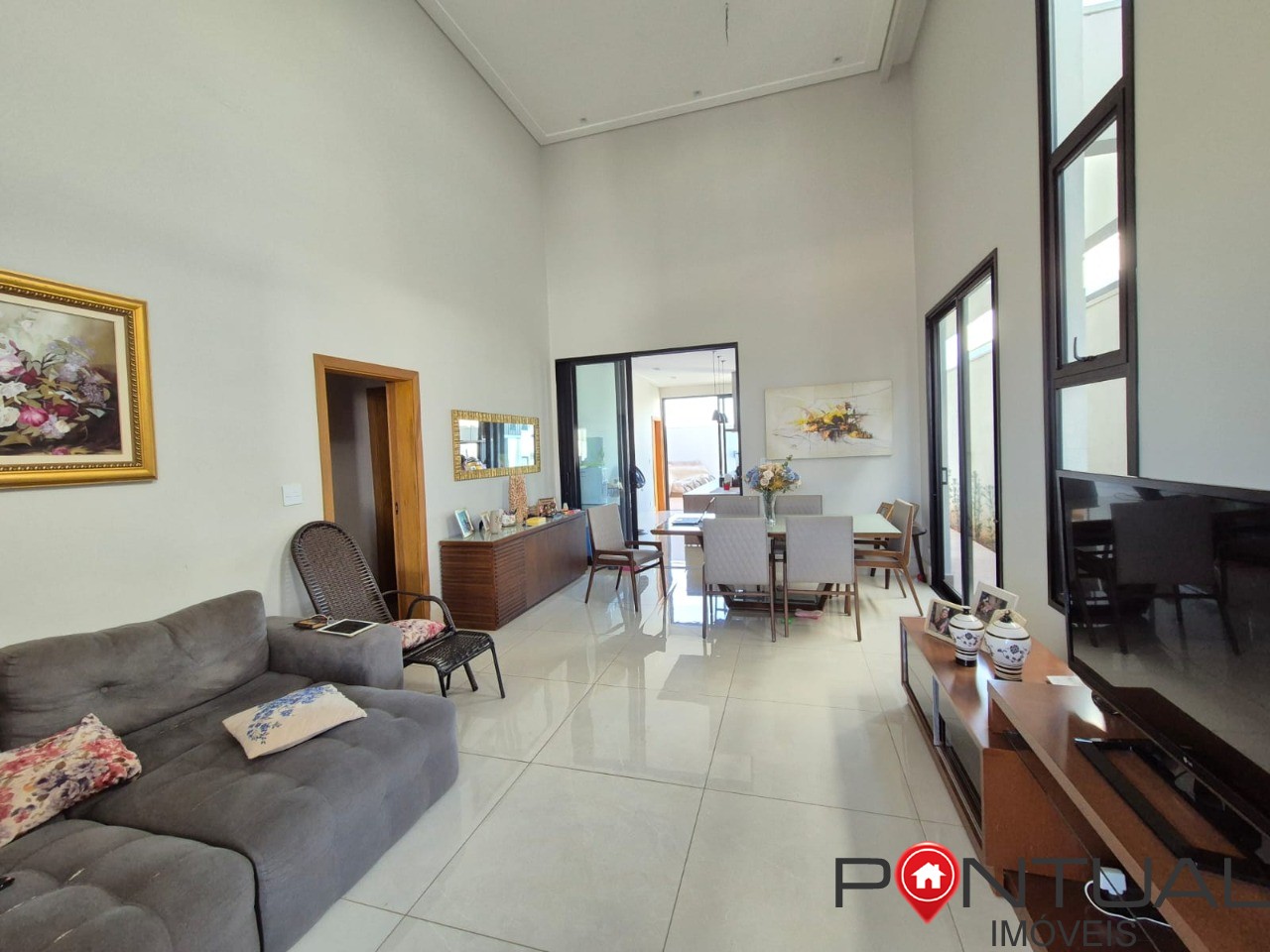 Casa à Venda e Locação no Condominio Terras da Fazenda