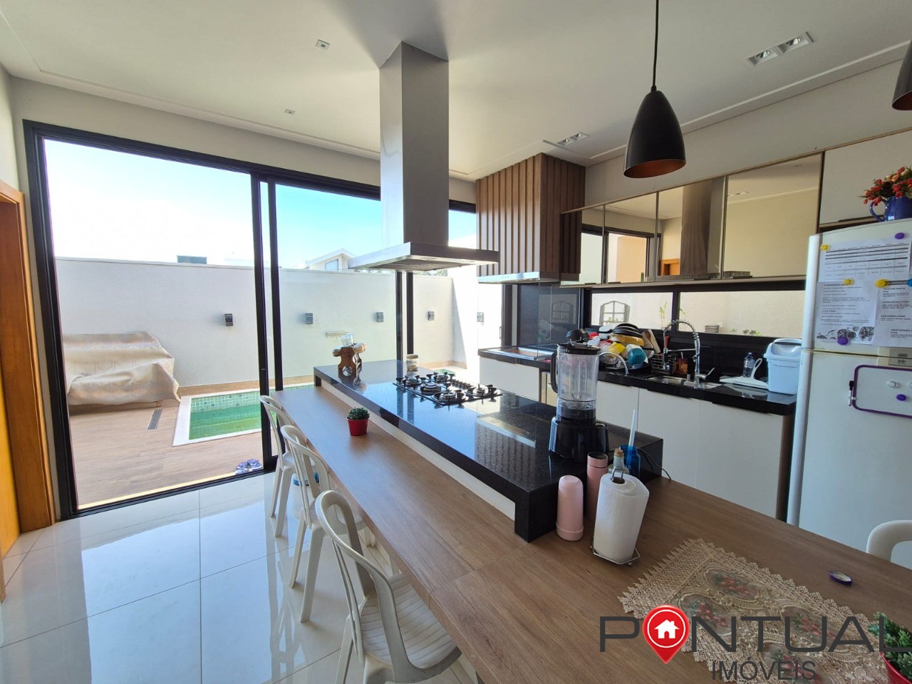 Casa à Venda e Locação no Condominio Terras da Fazenda