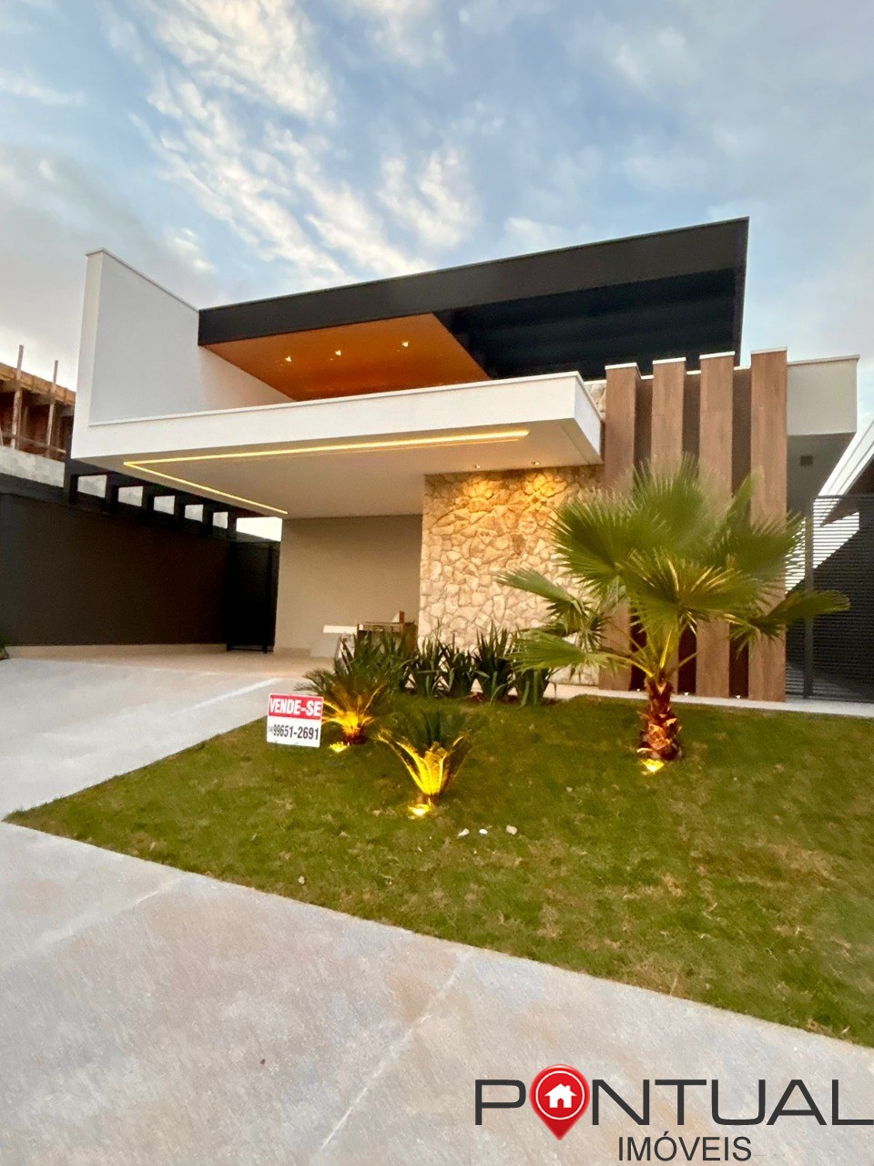 Casa à venda Marília Terras da Fazenda Casa luxo piscina 3 suítes closet aceita permuta Pontual Imóveis - sua imobiliária em Marília de confiança