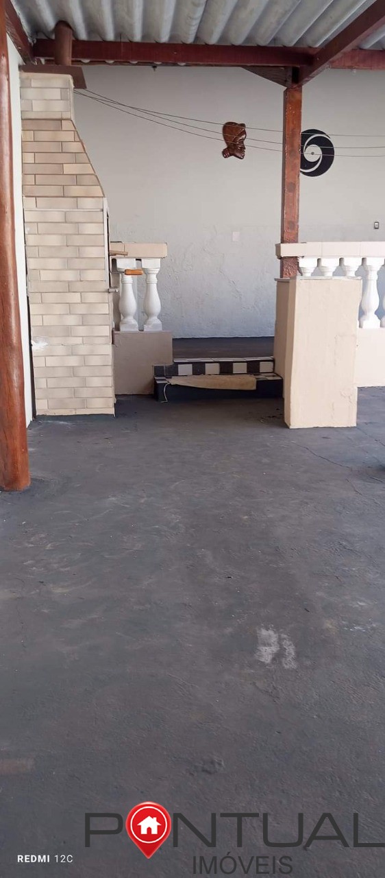 Casa à venda em marília-sp na região do jardim bandeirantes.