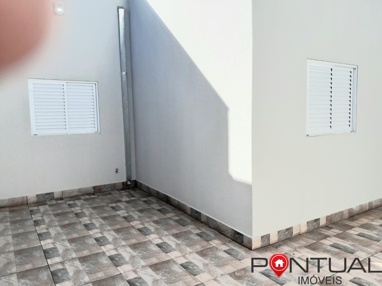 Casa nova à venda em Marília, próxima ao centro. Agende uma visita com sua imobiliária em Marília de confiança Pontual Imóveis
