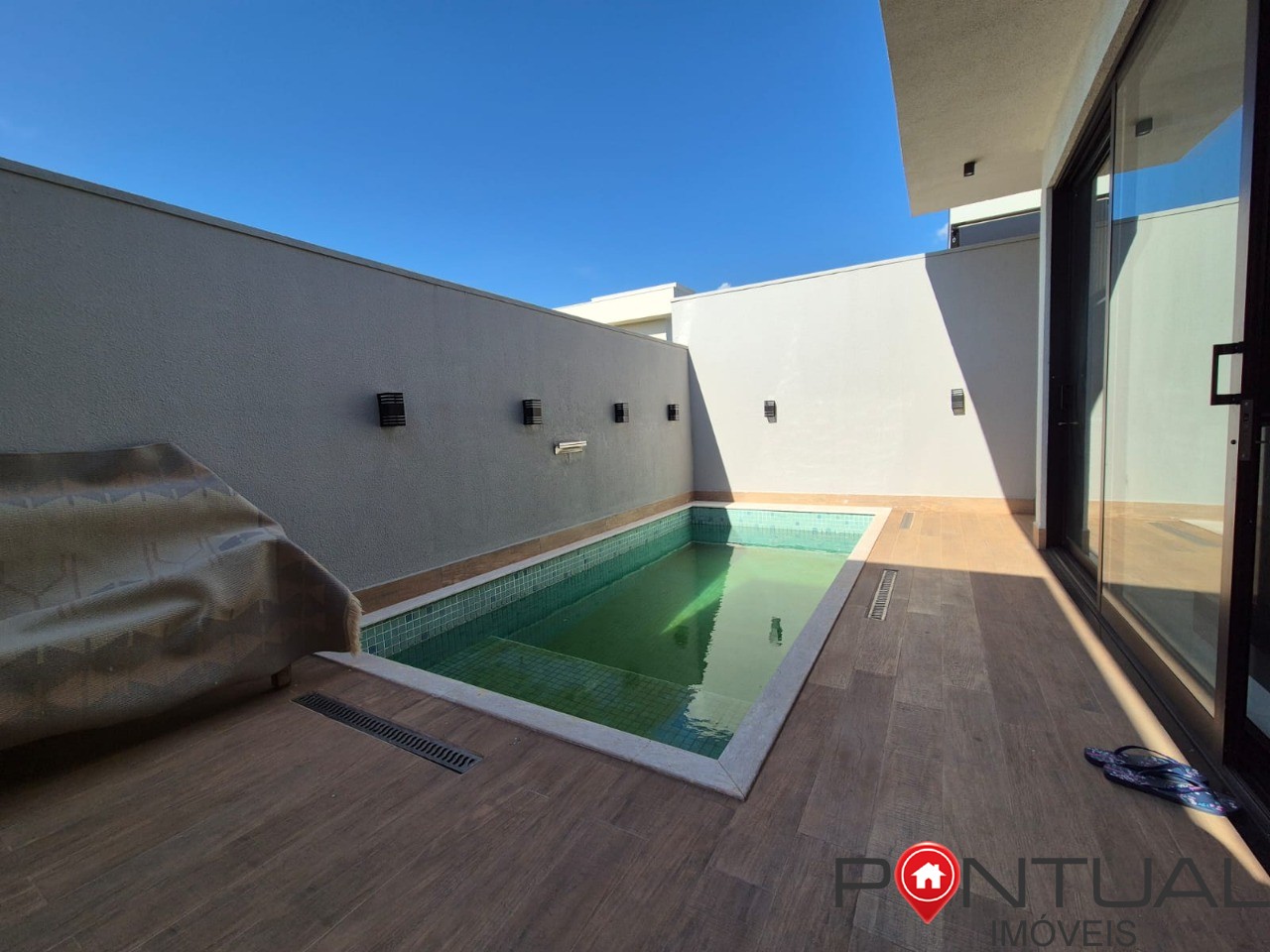 Casa à Venda e Locação no Condominio Terras da Fazenda