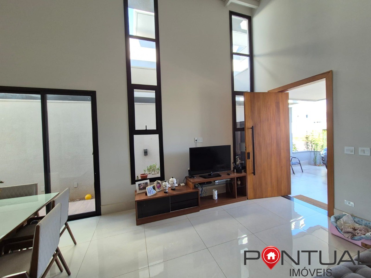 Casa à Venda e Locação no Condominio Terras da Fazenda