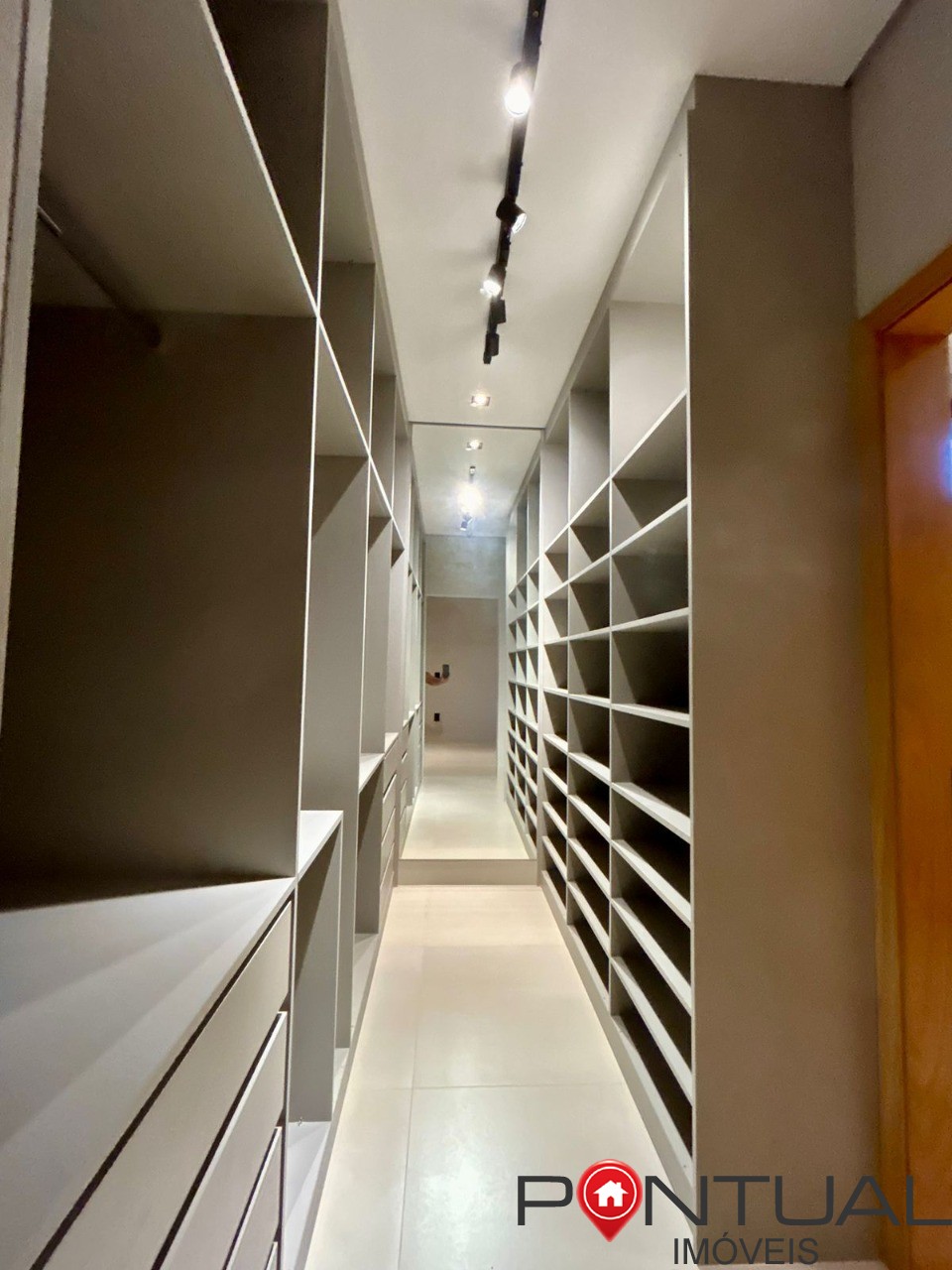 Casa à venda Marília Terras da Fazenda Casa luxo piscina 3 suítes closet aceita permuta Pontual Imóveis - sua imobiliária em Marília de confiança