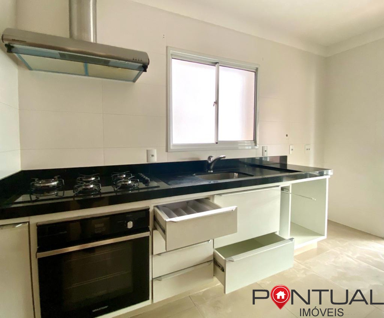 Apartamento de luxo à venda em Marília-SP, Jardim São Geraldo: 3 quartos, 3 suítes, 1 sala, 4 banheiros, 2 vagas de garagem, 145,50 m².
