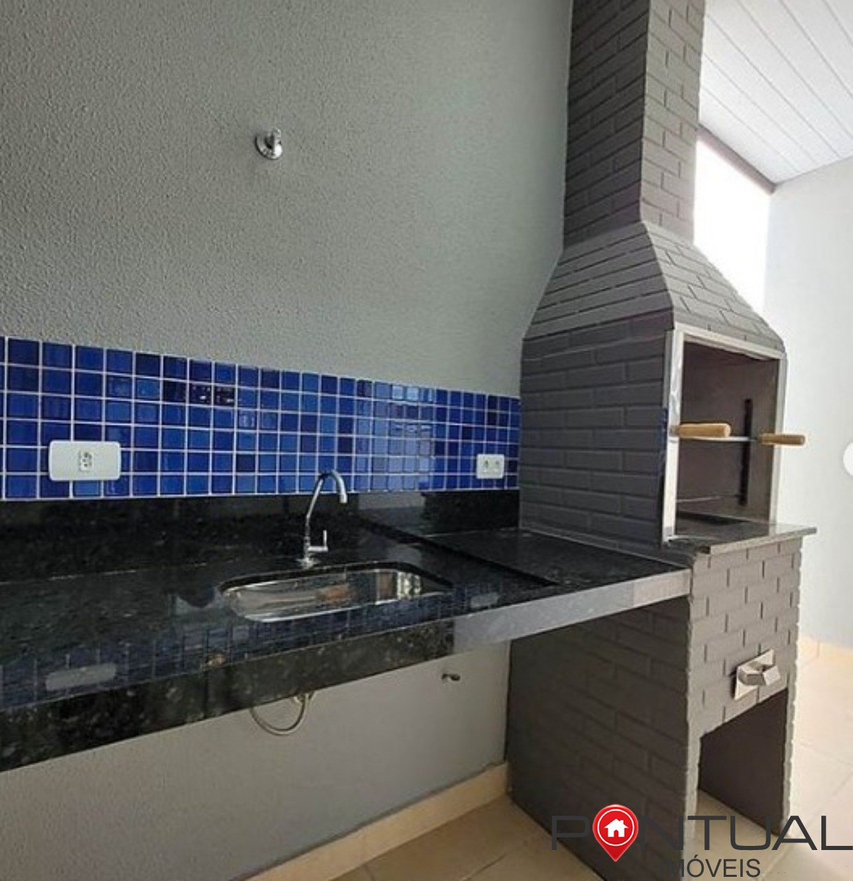 Casa à venda em marília-sp na região do jardim bandeirantes.