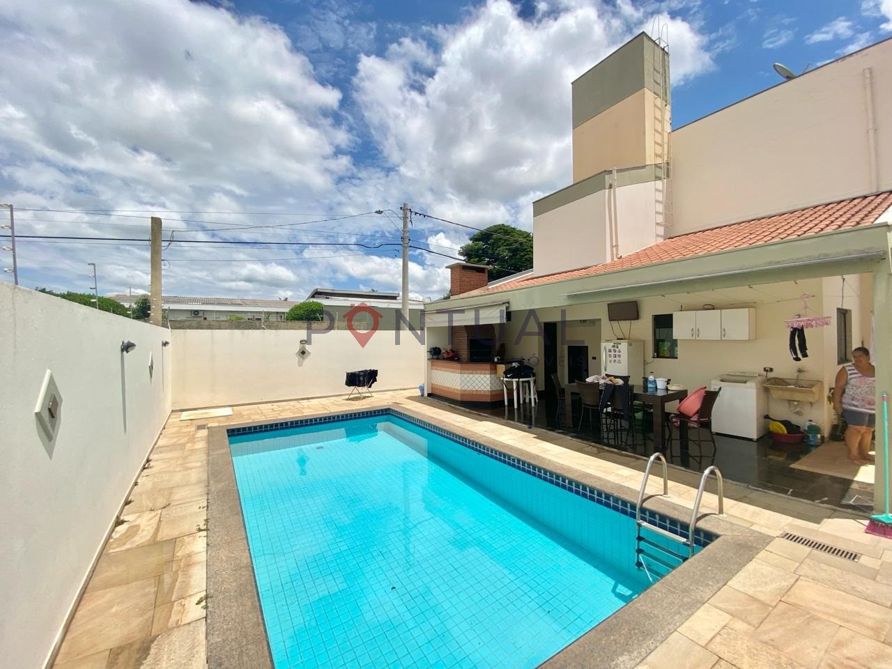 Casa para alugar em Marília-SP, Jardim Acapulco. Venha coonhecer!