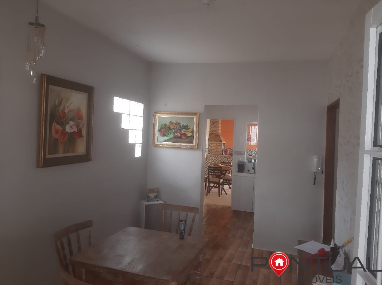 Imperdível oportunidade de adquirir uma casa com 2 quartos e