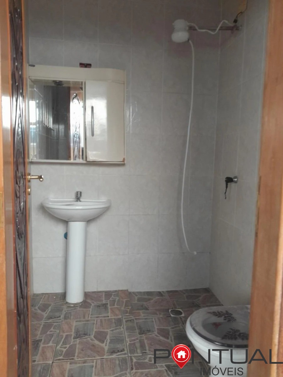 Imperdível Casa à Venda em Marília-SP no Bairro Parque São Jorge. Venha conhecer!