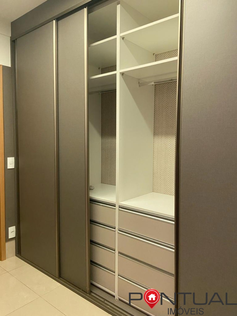 Apartamento de luxo à venda em Marília-SP, Jardim São Geraldo: 3 quartos, 3 suítes, 1 sala, 4 banheiros, 2 vagas de garagem, 145,50 m².