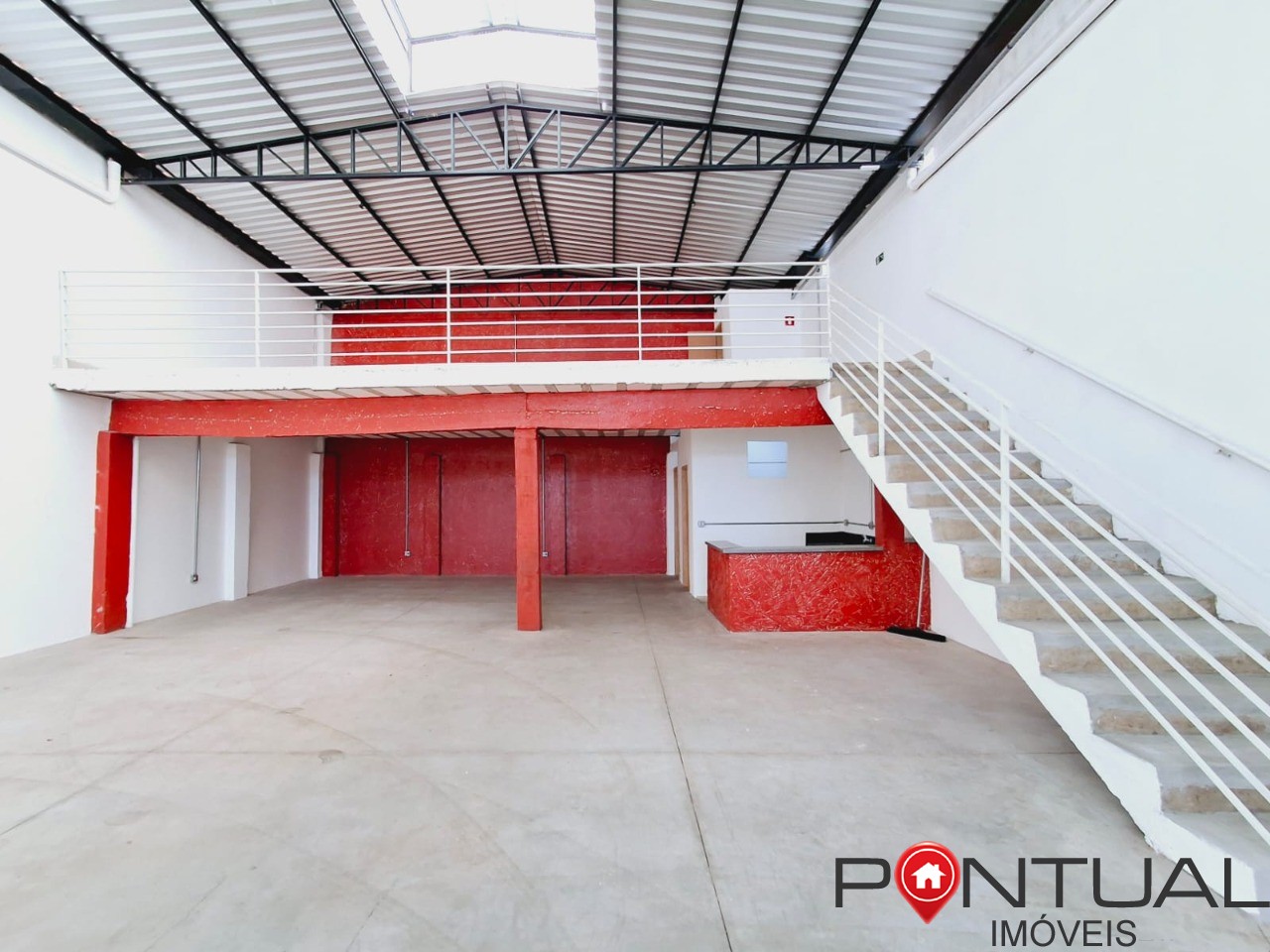 Barracão Comercial à Venda e para alugar no Bairro Marília. Confira!
