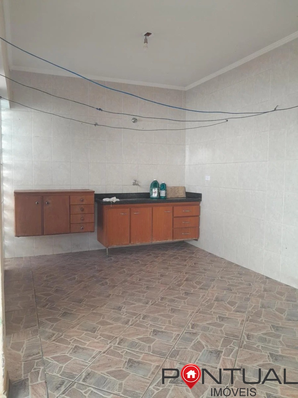 Imperdível Casa à Venda em Marília-SP no Bairro Parque São Jorge. Venha conhecer!