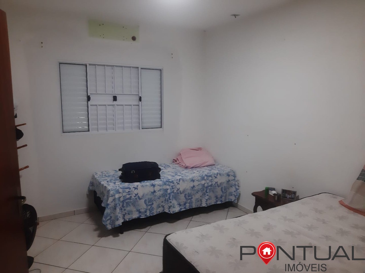 Imperdível oportunidade de adquirir uma casa com 2 quartos e