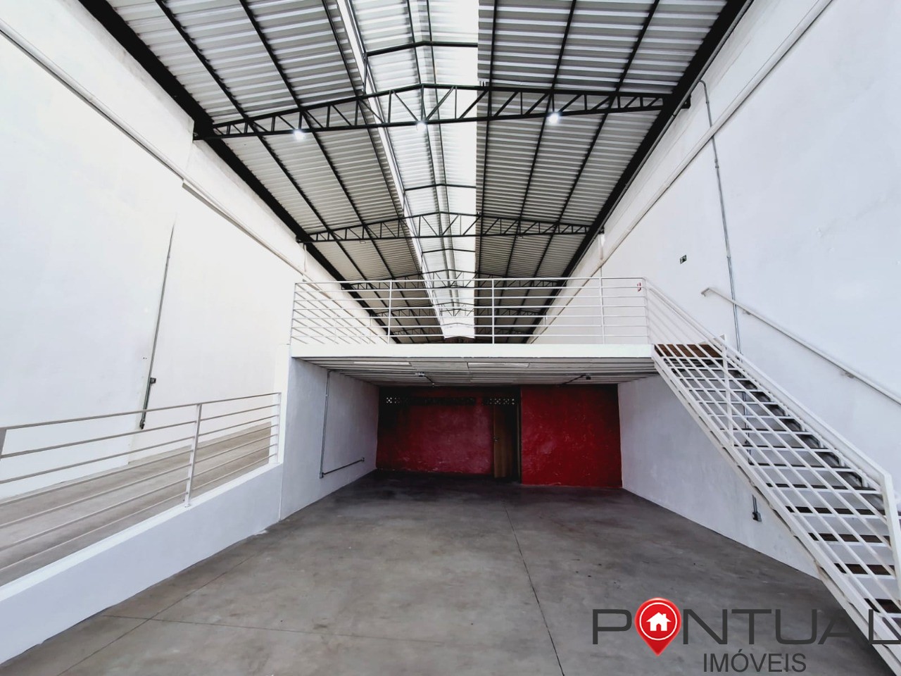 Barracão Comercial à Venda e para alugar no Bairro Marília. Confira!